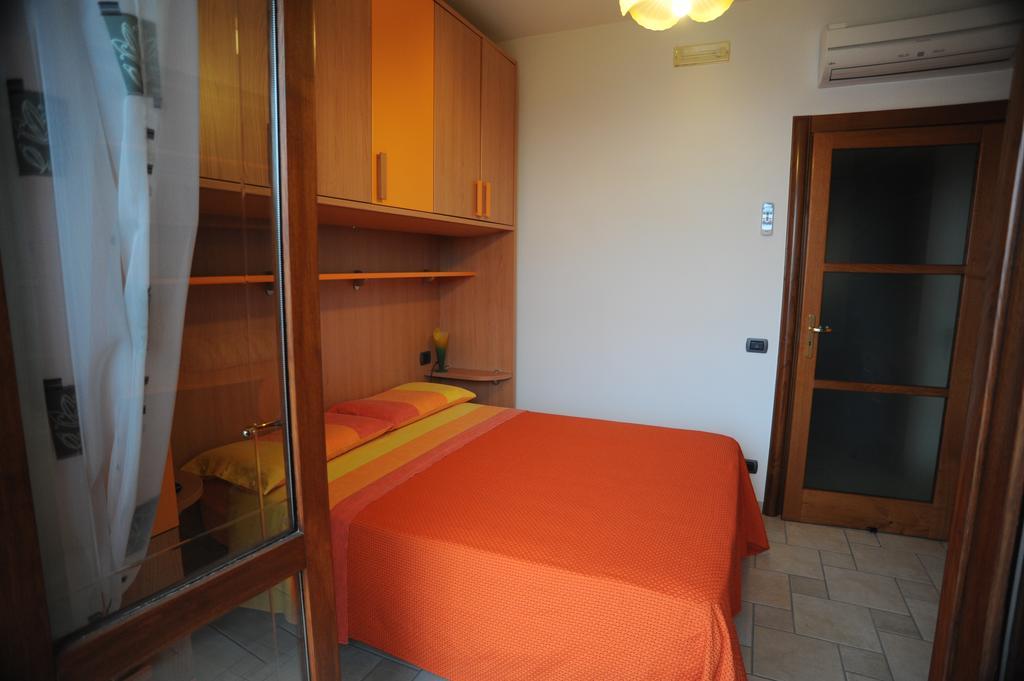フローレ La Mela Blu Bed & Breakfast エクステリア 写真