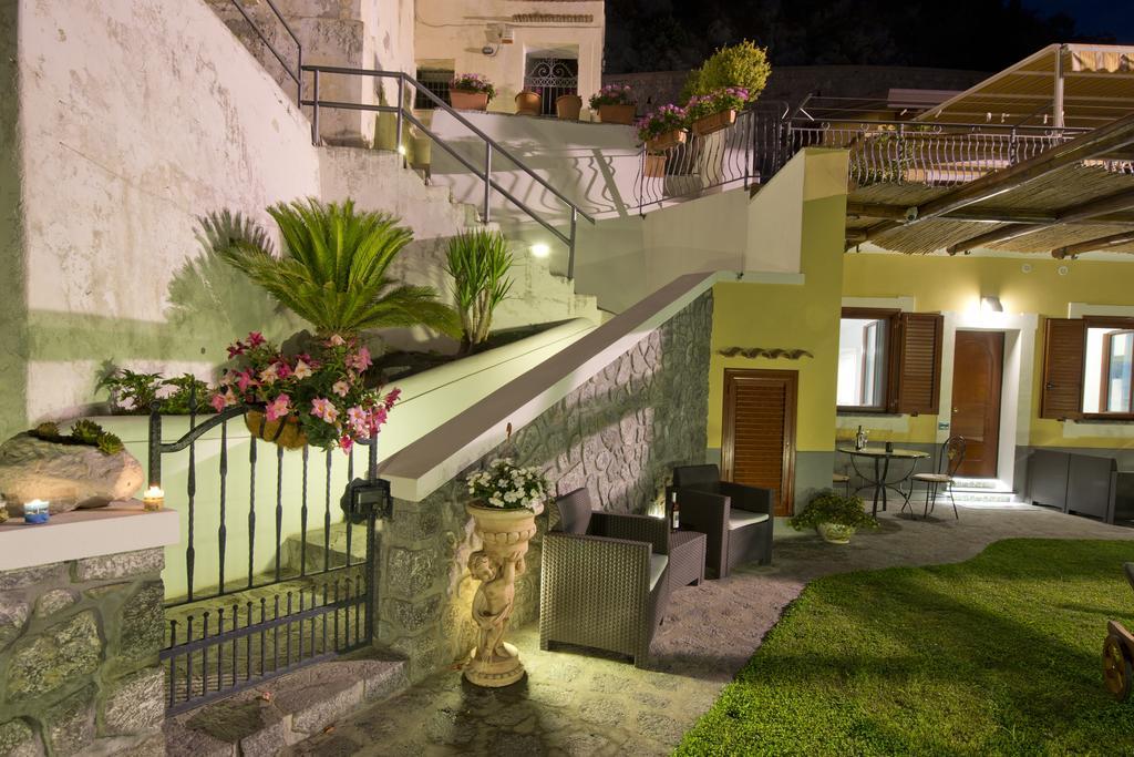 フローレ La Mela Blu Bed & Breakfast エクステリア 写真