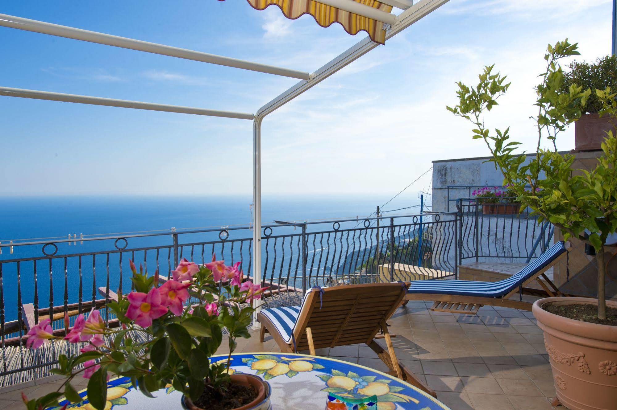 フローレ La Mela Blu Bed & Breakfast エクステリア 写真