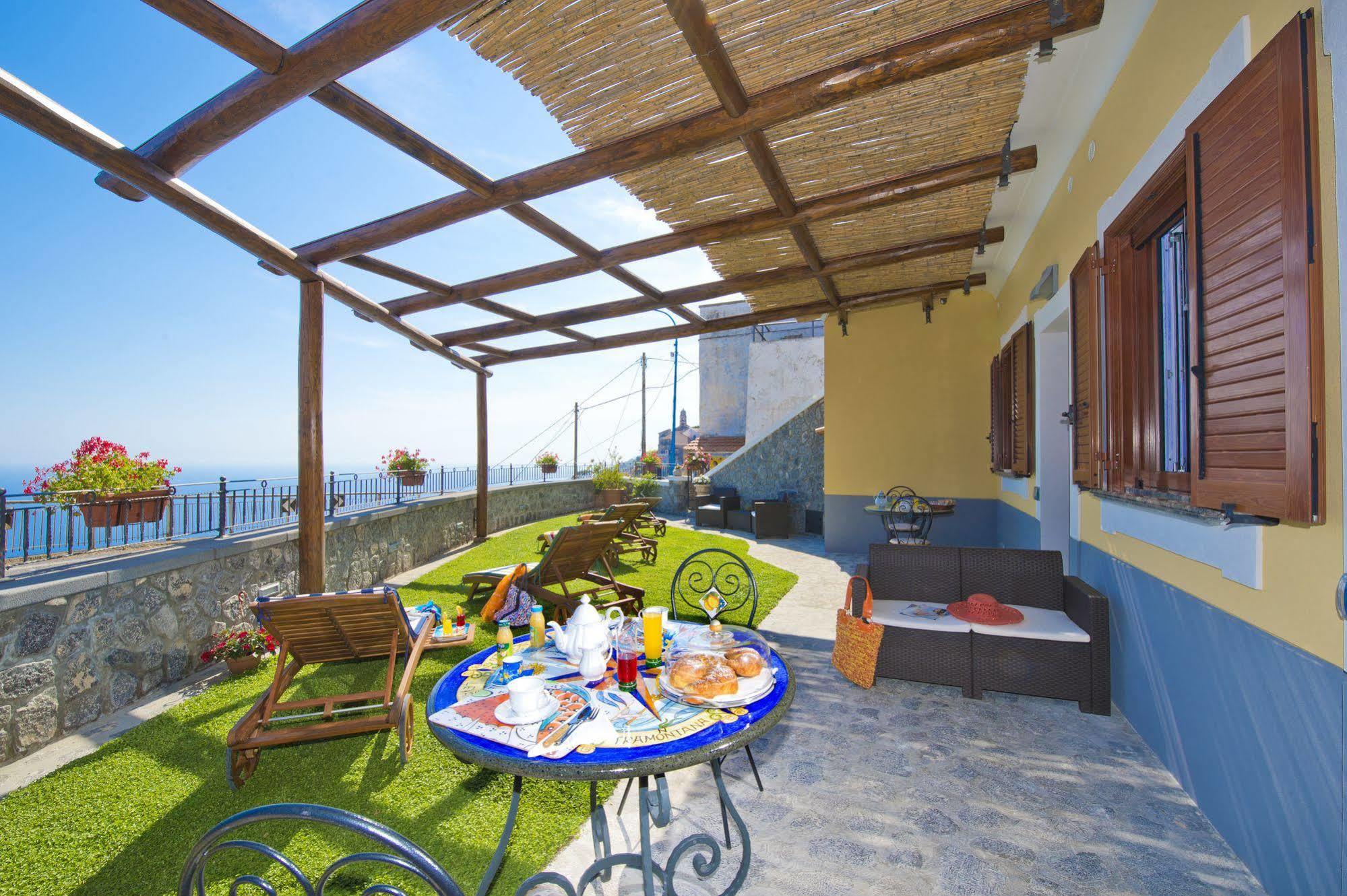 フローレ La Mela Blu Bed & Breakfast エクステリア 写真