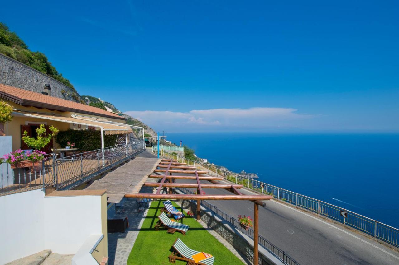 フローレ La Mela Blu Bed & Breakfast エクステリア 写真