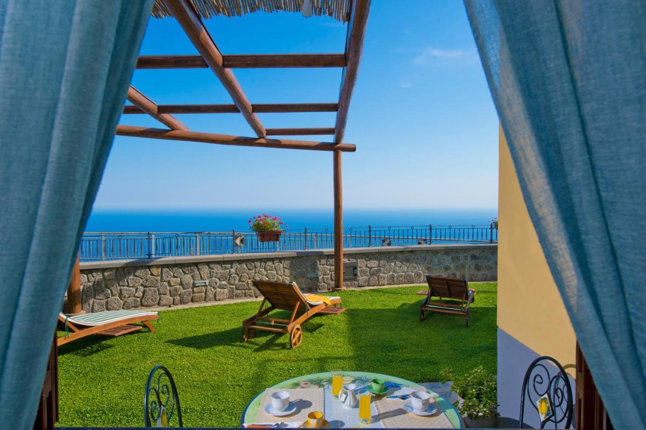 フローレ La Mela Blu Bed & Breakfast エクステリア 写真